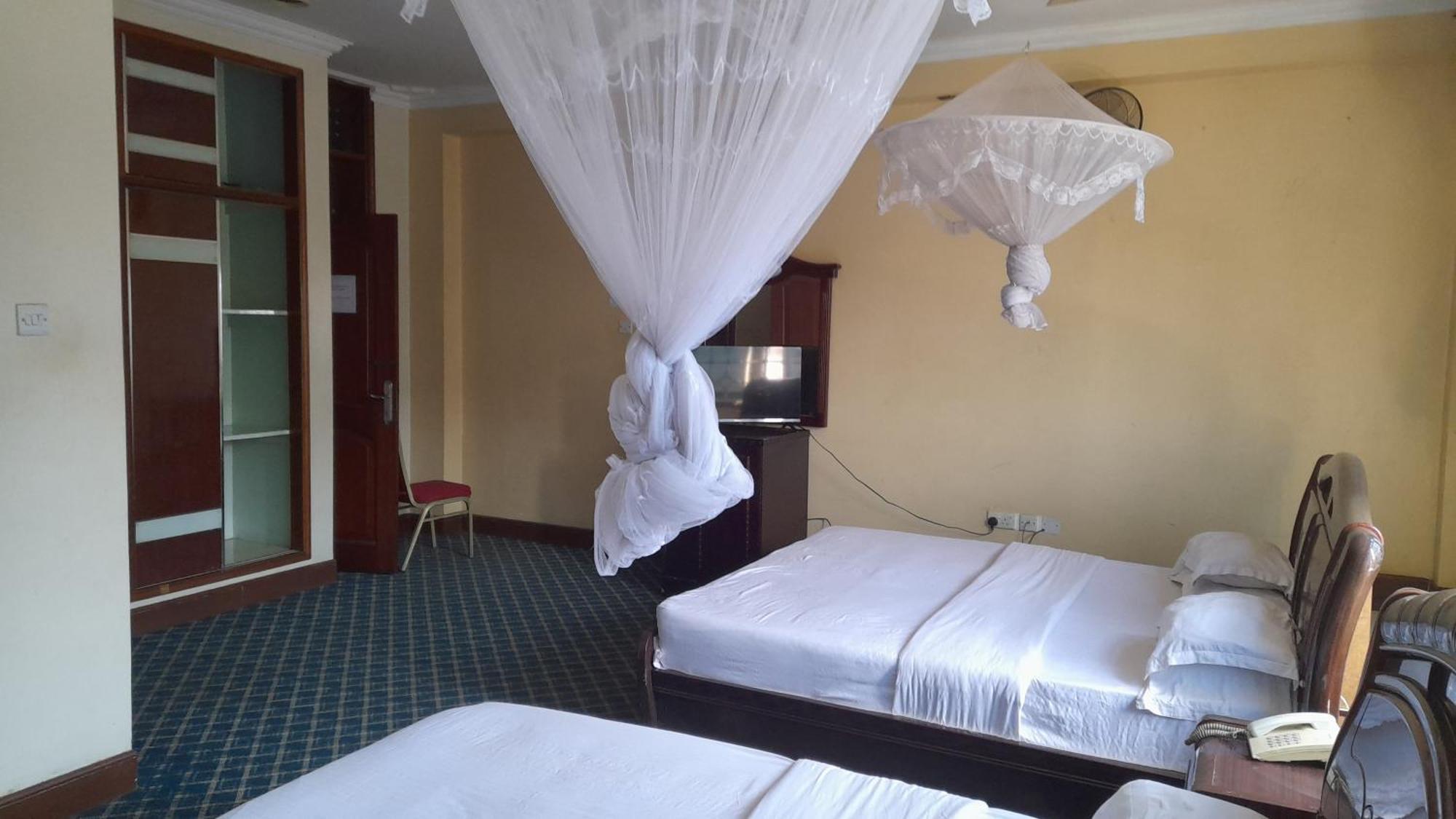 New Jbk Hotel Kampala Ngoại thất bức ảnh