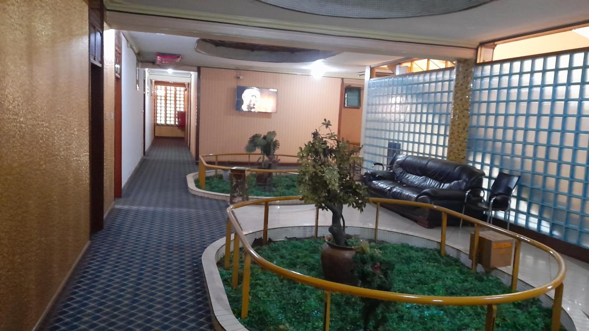 New Jbk Hotel Kampala Ngoại thất bức ảnh