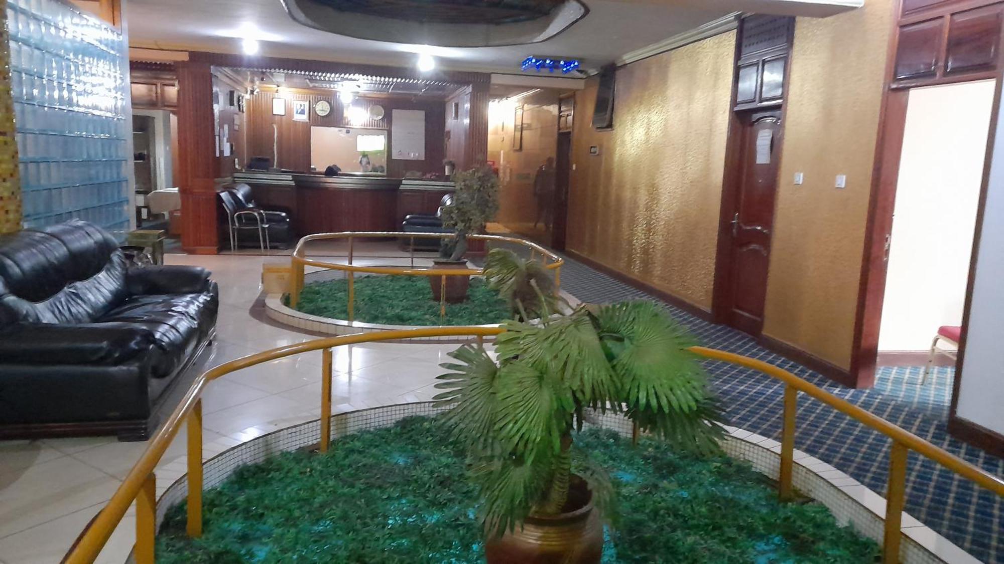 New Jbk Hotel Kampala Ngoại thất bức ảnh
