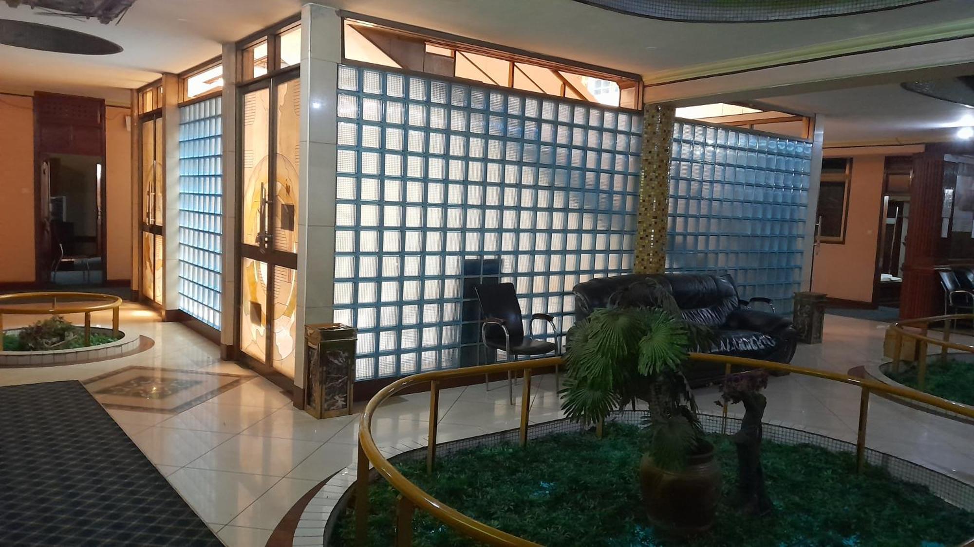 New Jbk Hotel Kampala Ngoại thất bức ảnh